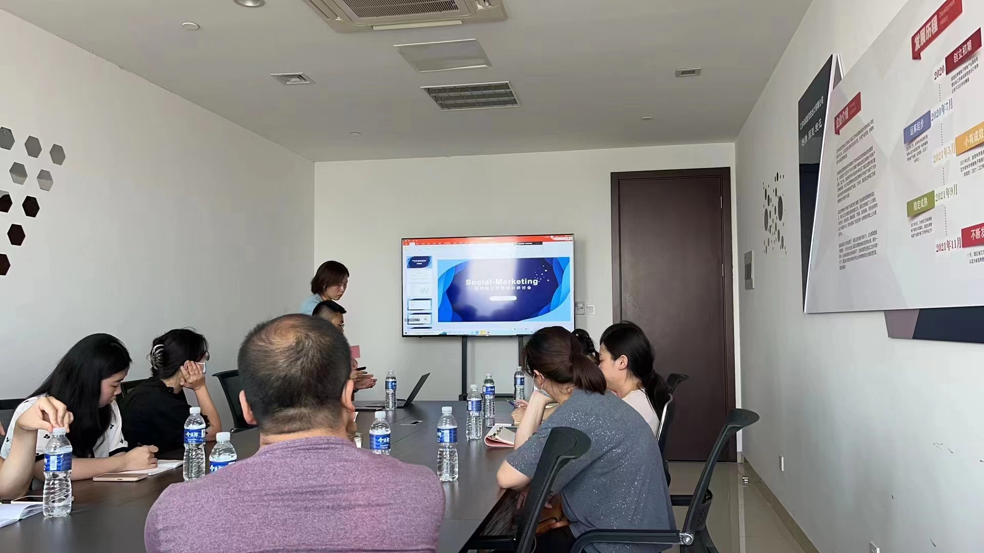 323e60e8f0d4fc890b9916d6f4a65b8